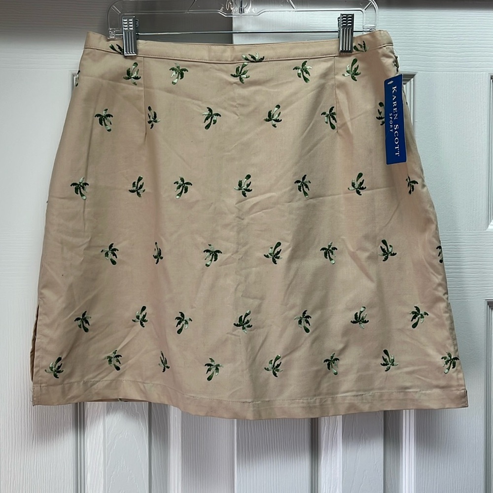 NWT Palm Tree Beach Skort